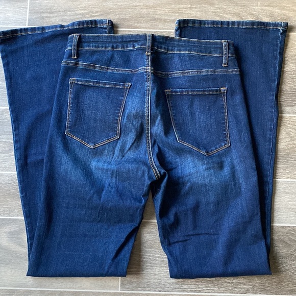 Numero Women's Hudson High Rise Flare Jeans - Picture 4 of 6